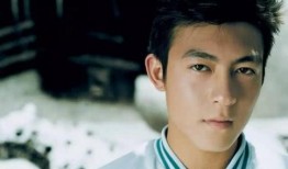 最新爆料陈冠希,揭秘他与神秘美女的甜蜜瞬间